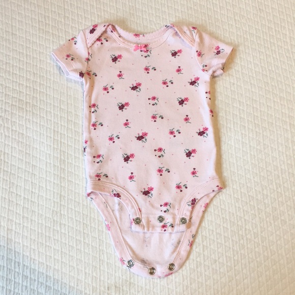 Carter’s Short Sleeve Onesies (SET OF 5) - Picture 2 of 9